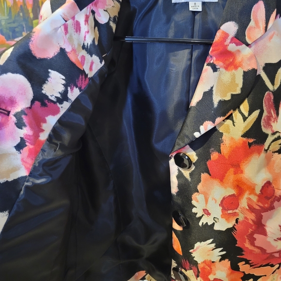 Le Suit Women's Floral Blazer - Black and Pink - Picture 5 of 7